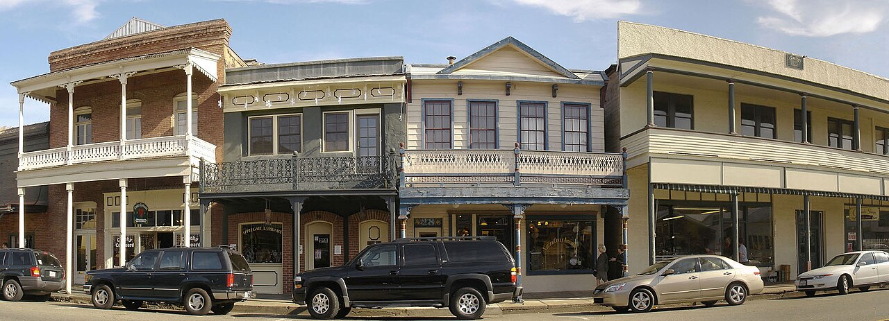 Main Street, Sutter Creek — cover of WELCOME Sutter Creek, the Sutter Creek California city magazine